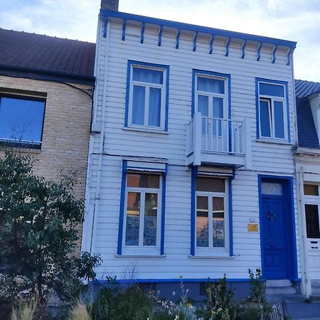 Jolie Maison En Bois Authentique Dunkirk Esterno foto